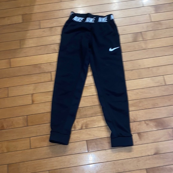 Nike sweatpants - Picture 1 of 4